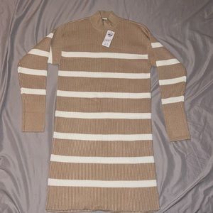 Abercrombie mock neck sweater dress. New with tag. Never worn. Size medium
